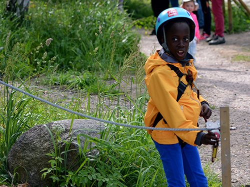 Radan päätteeksi liukurulla viedään vaijerin päähän, jolloin se irtoaa.