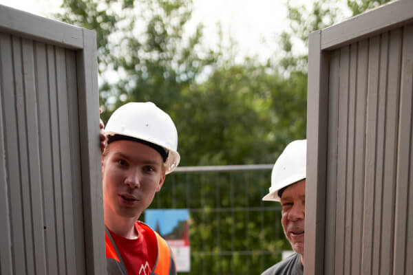 Pakohuone ulkoilmassa Espoossa Leppävaaran urheilupuistossa
